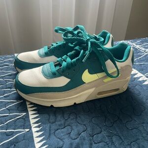 Nike Kids Teal and Cream Sneakers